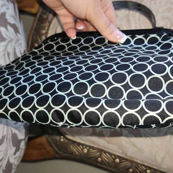 Purses - Picture 3 of 7